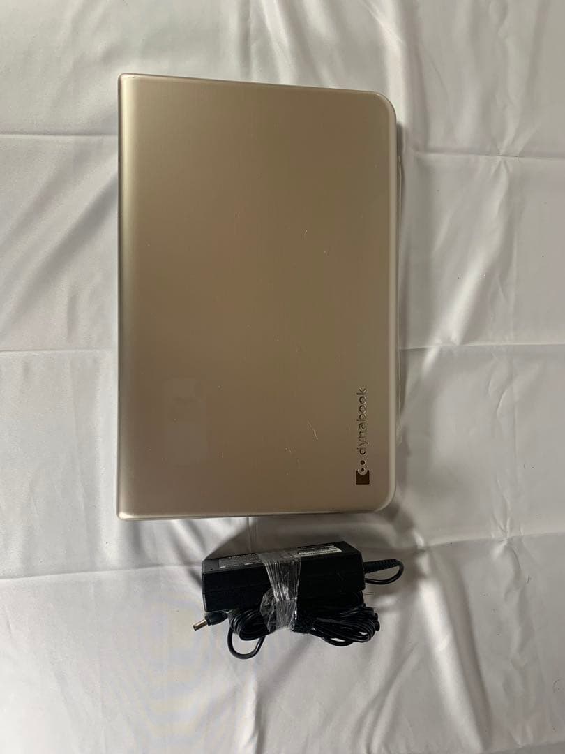 値下げしました！Toshiba dynabook ゴールド ノートPC 本体