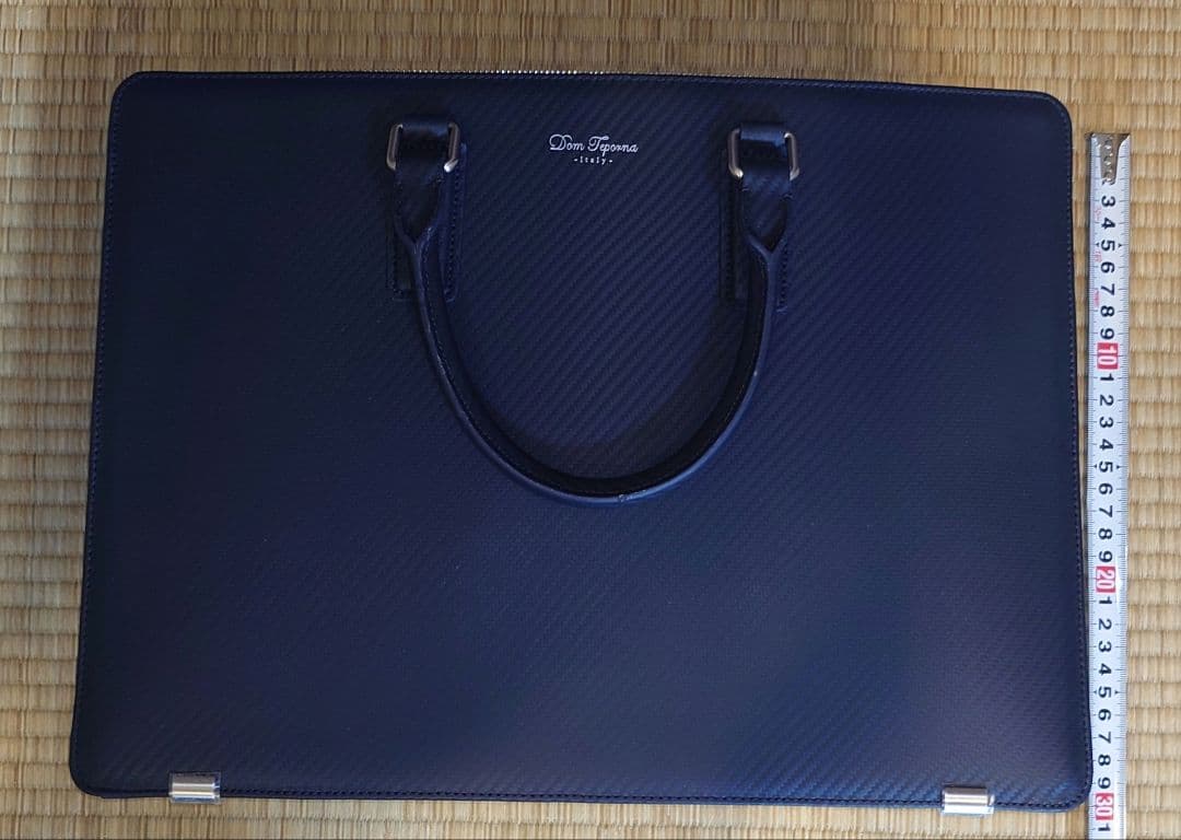 美品A4 DomTeporna イタリアンレザー メンズ ビジネスバック 薄マチ