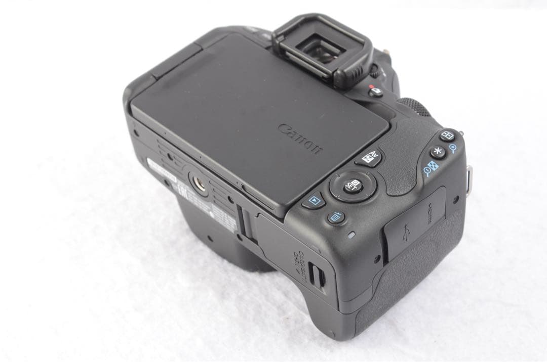 Canon EOS Kiss X9 ダブルレンズセット 《元箱付》