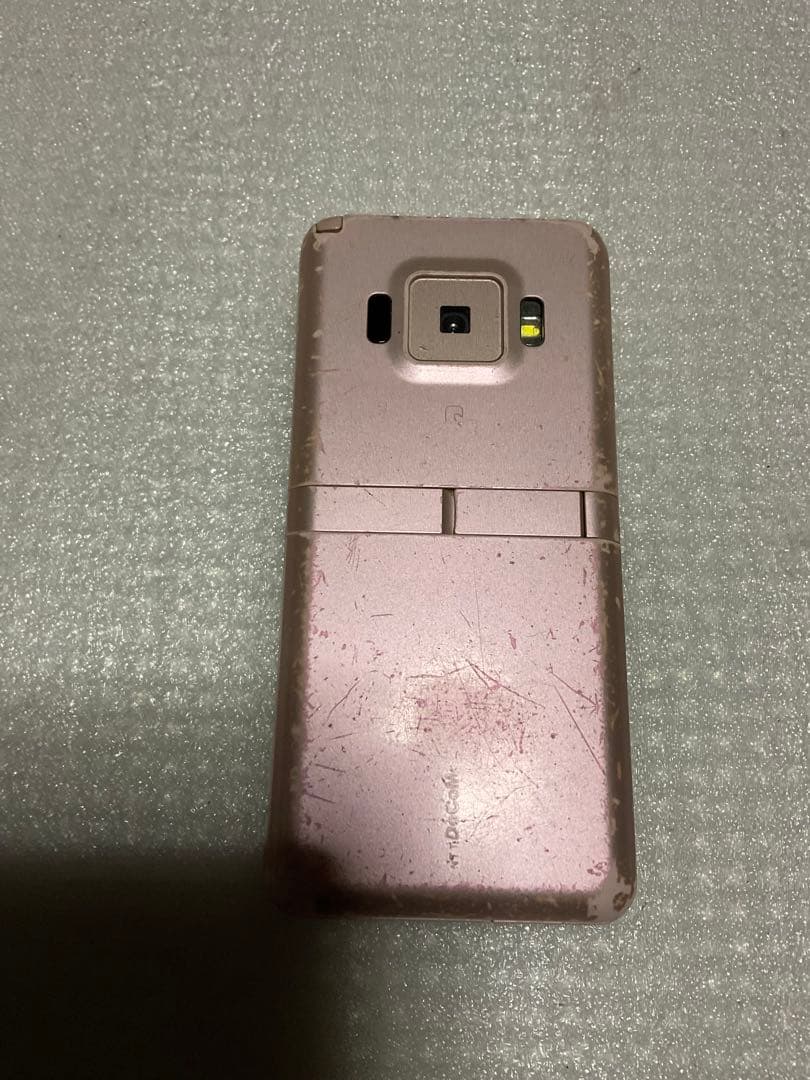 NTT docomo／ガラゲー携帯電話3機種。【使っていた物です　ジャンク品】。