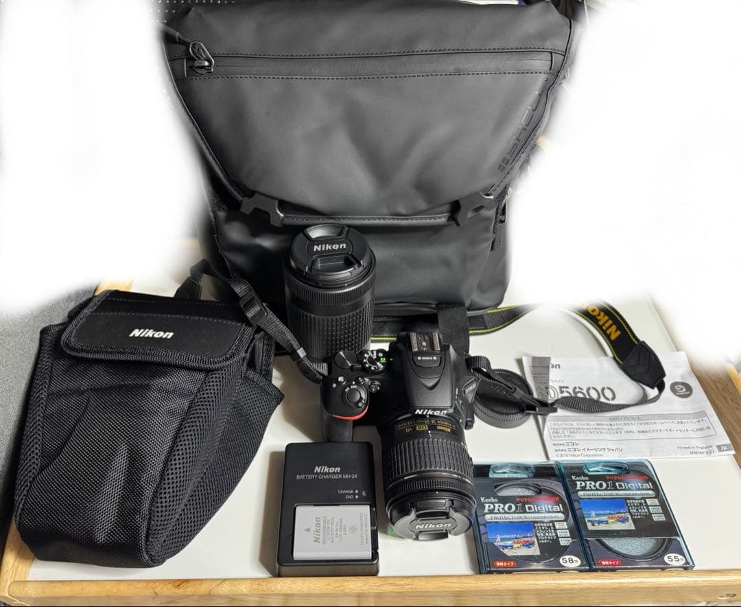 Nikon デジタル一眼レフカメラ D5600 ダブルズームキット