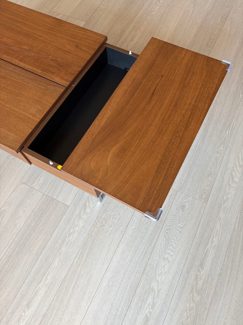 ブラウン木製センターテーブル