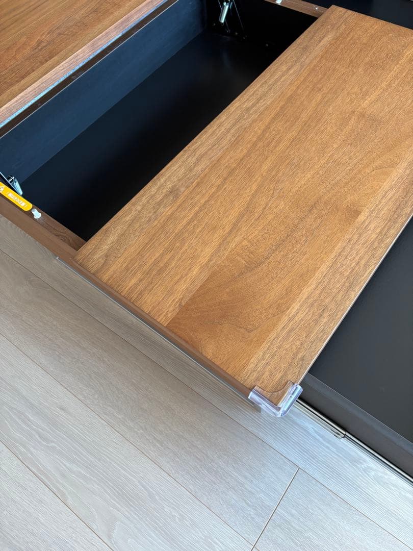 ブラウン木製センターテーブル