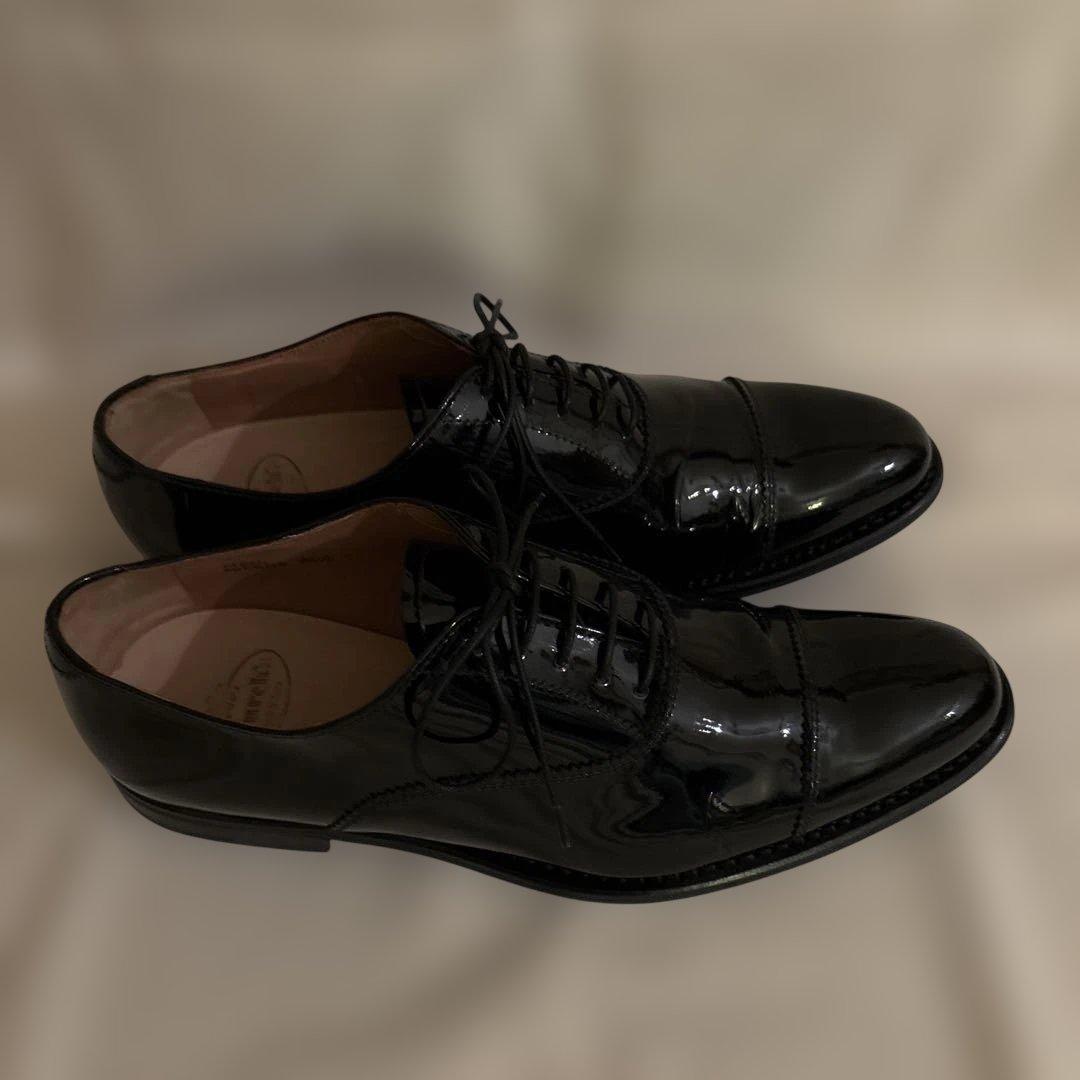 Church’s 黒エナメルドレスシューズ レースアップ