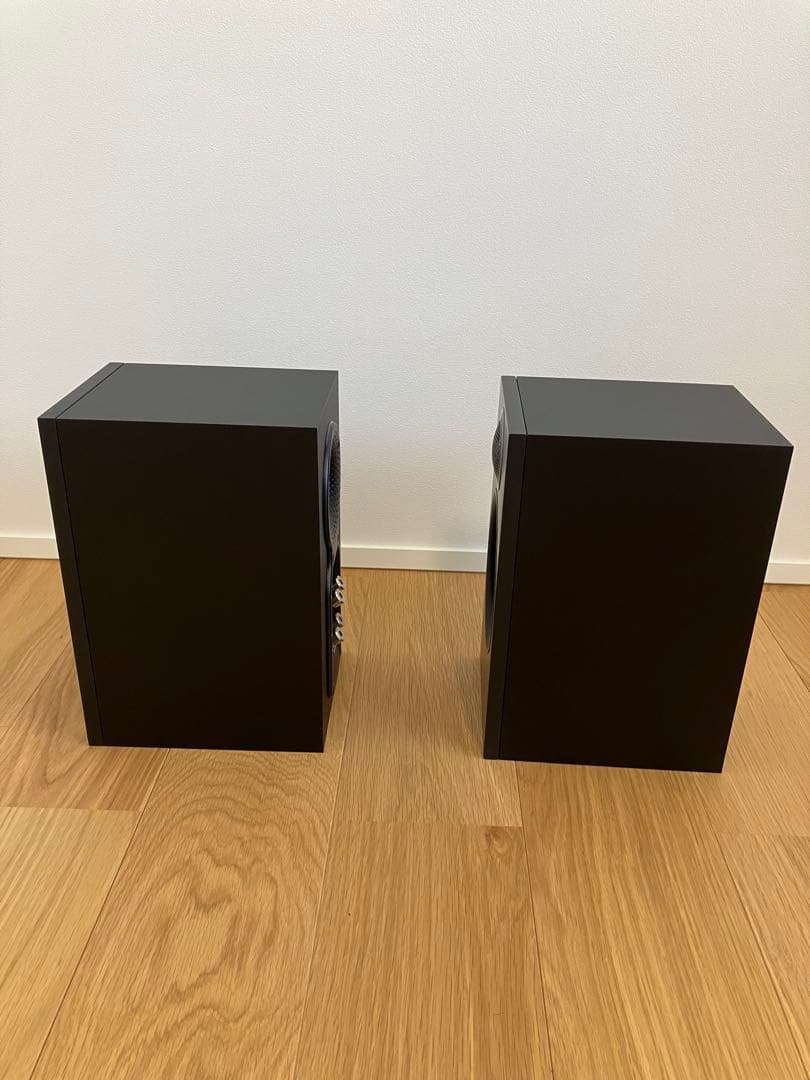 B＆W　Bowers & Wilkins 607（マットブラック）