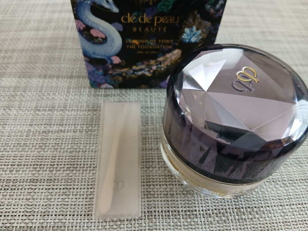 クレ・ド・ポーボーテ　ル·フォンデゥタンn オークル10 　30g