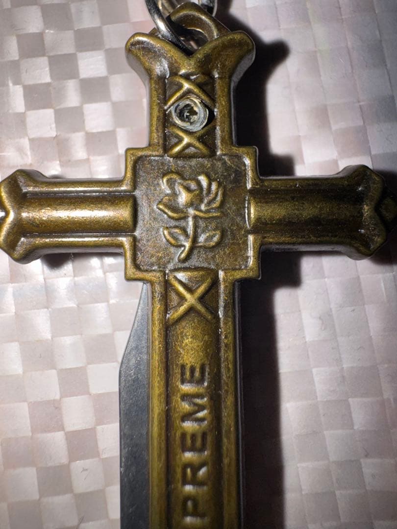 小物 SUPREME Crucifix Knife Folding Key chain