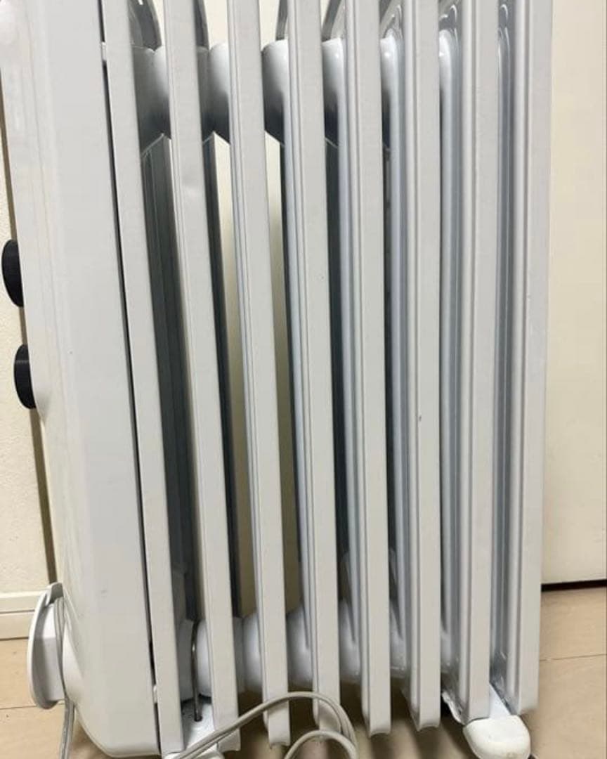 デロンギ　オイルヒーターDeLonghi RHJ35M0812-DG