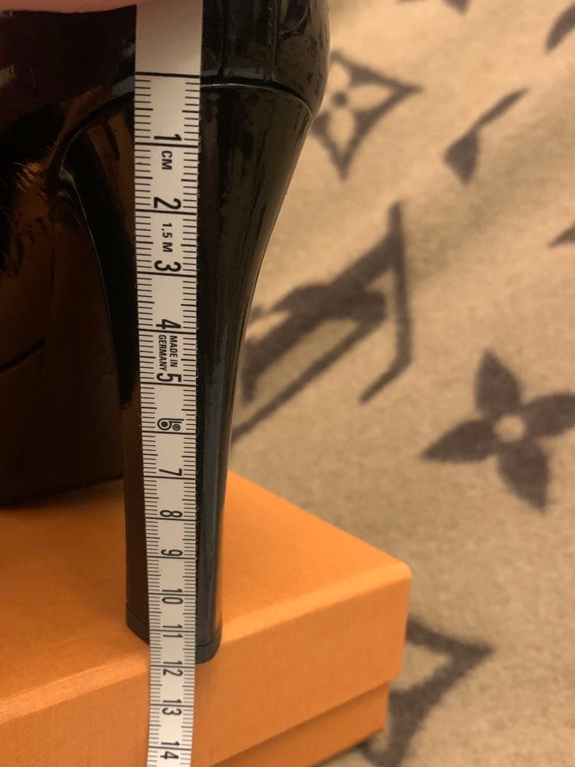 完璧　LOUIS VUITTON ルイヴィトン　パンプス　ブラック　35