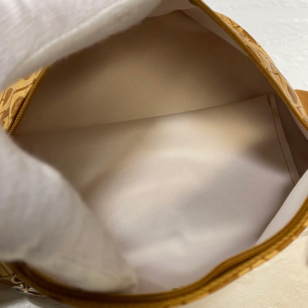 【未使用】ゲラルディーニ　ウエストバッグ　ボディバッグ　ソフティー　ブラウン