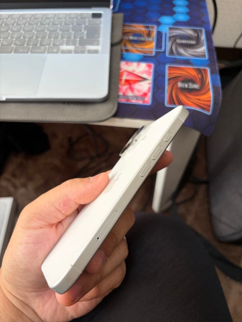 Apple iPhone 16ホワイト 128GB 本体　SIMフリー