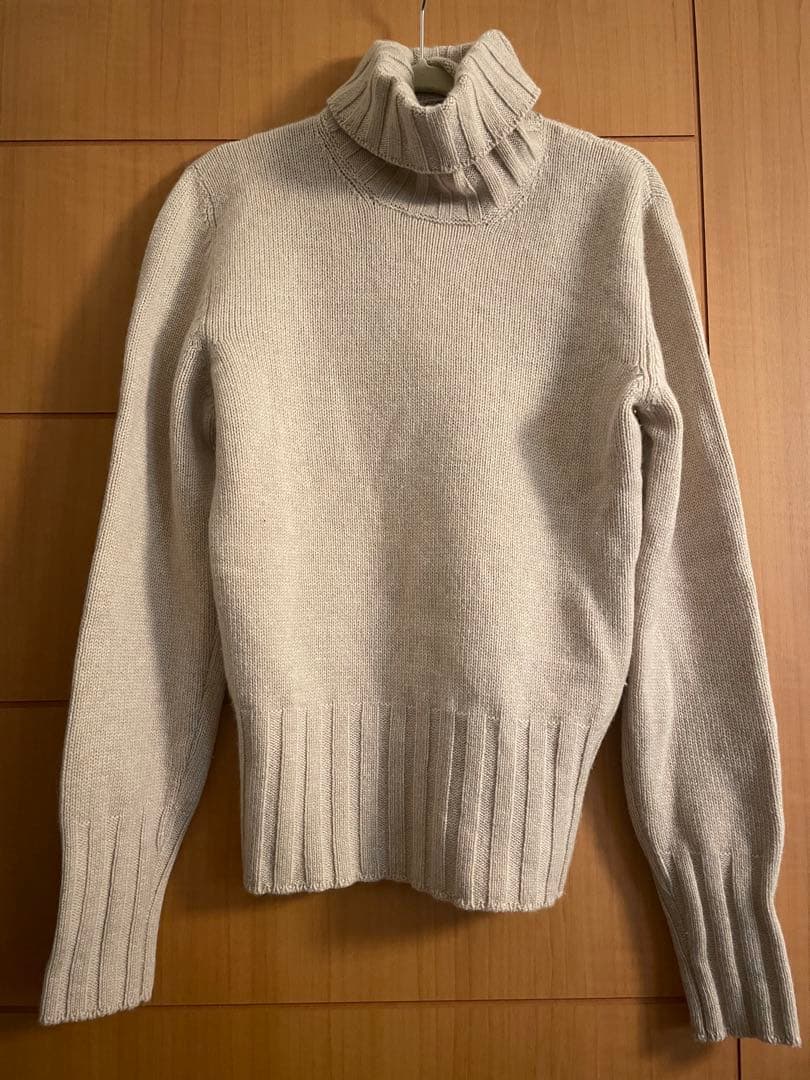 ブルネロクチネリ カシミヤ100% ベージュタートルネックセーター