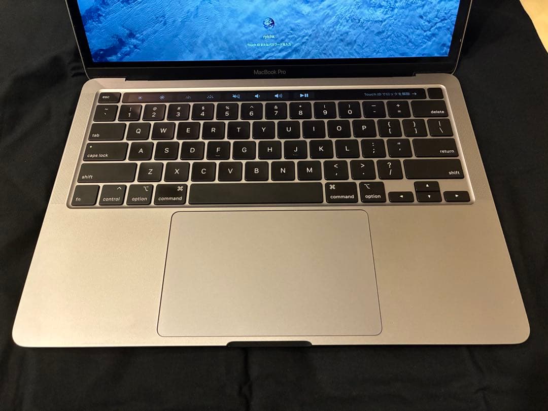 MacbookPro 2020 13インチ i7 32GB 512GB USキー