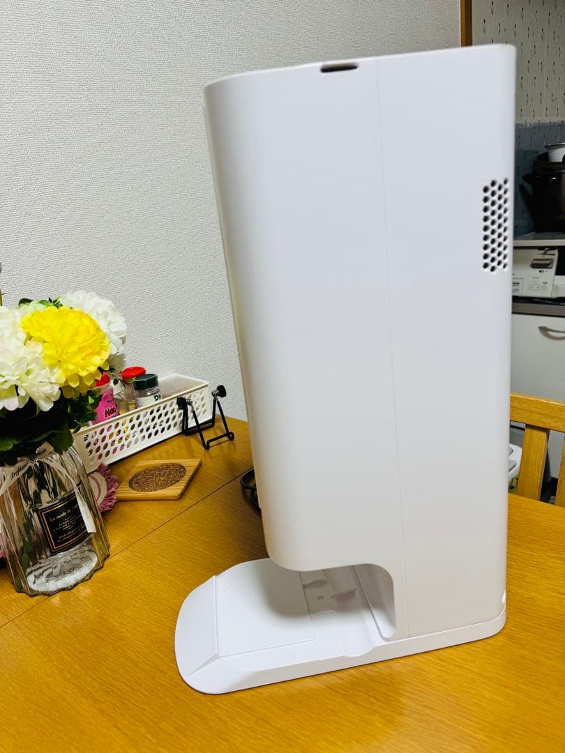 3【送料無料】パナソニック コードレス 掃除機 MC-NS100K 2023年製