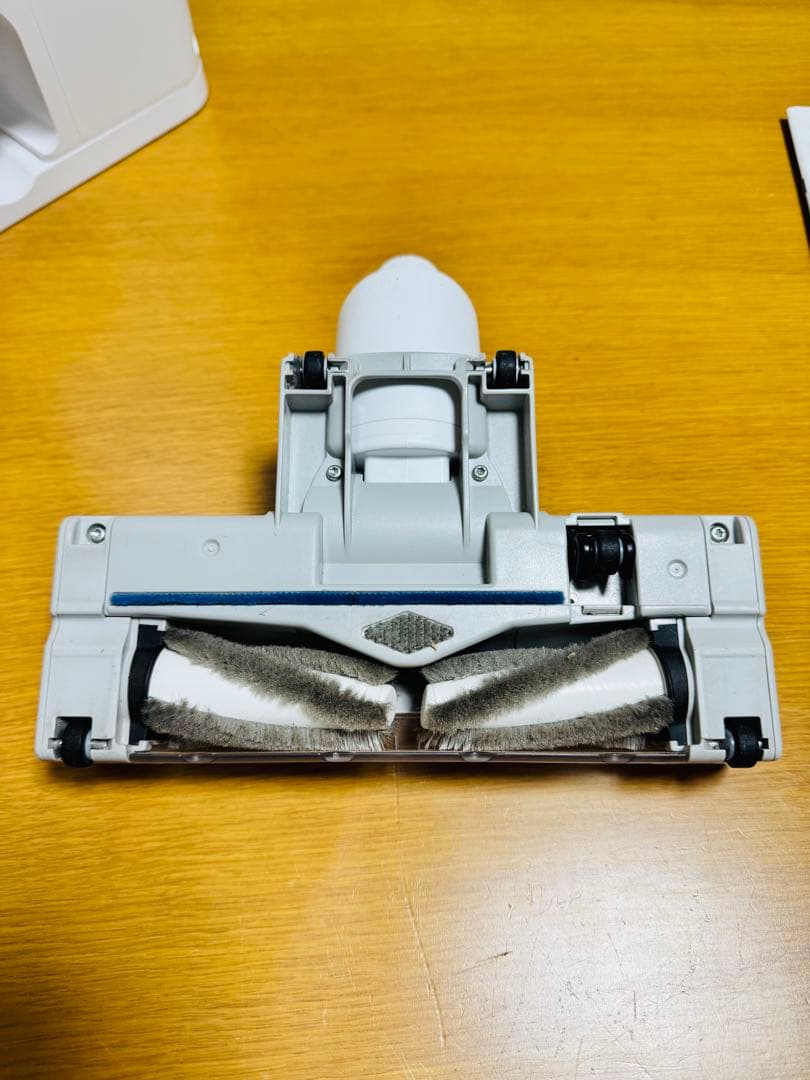 3【送料無料】パナソニック コードレス 掃除機 MC-NS100K 2023年製