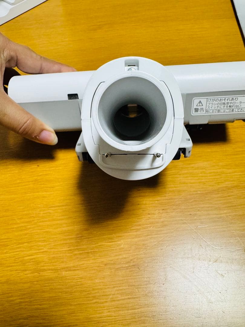 3【送料無料】パナソニック コードレス 掃除機 MC-NS100K 2023年製