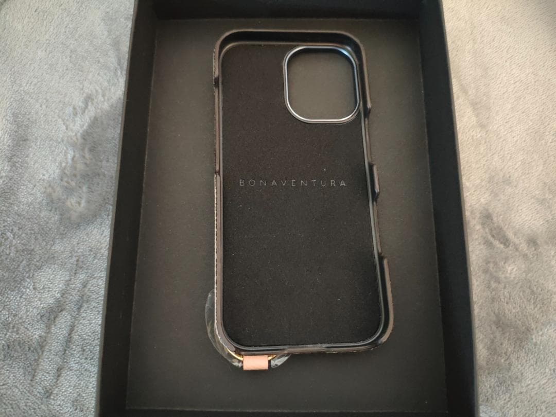 ボナベンチュラ スマホケース iphone17 ハンドル付き 最高級レザー 本革