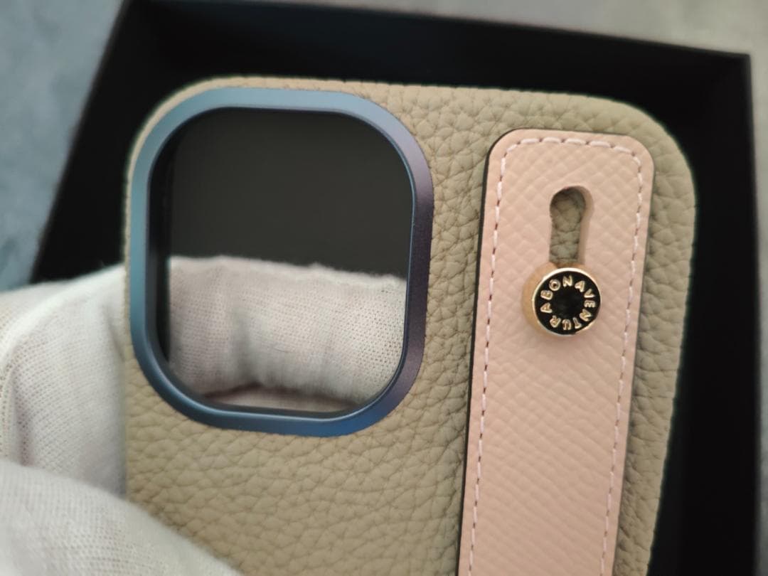 ボナベンチュラ スマホケース iphone17 ハンドル付き 最高級レザー 本革