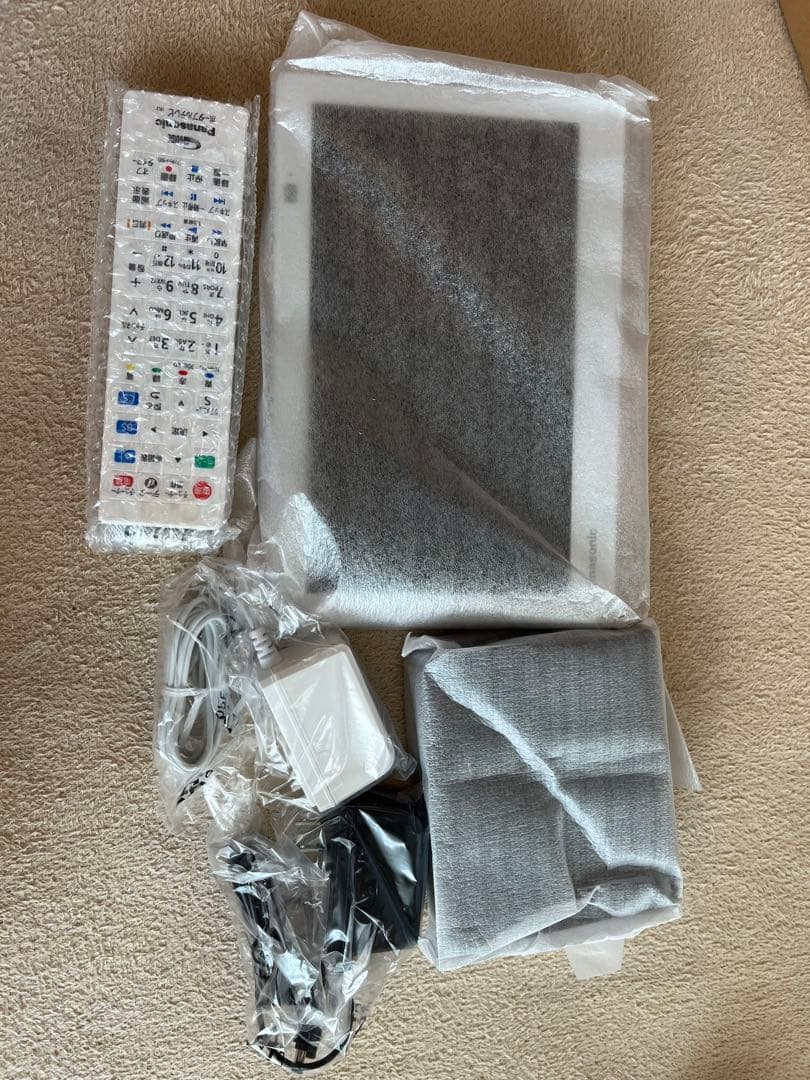 Panasonic プライベート・ビエラ UN-10E8-W 未使用、未開封