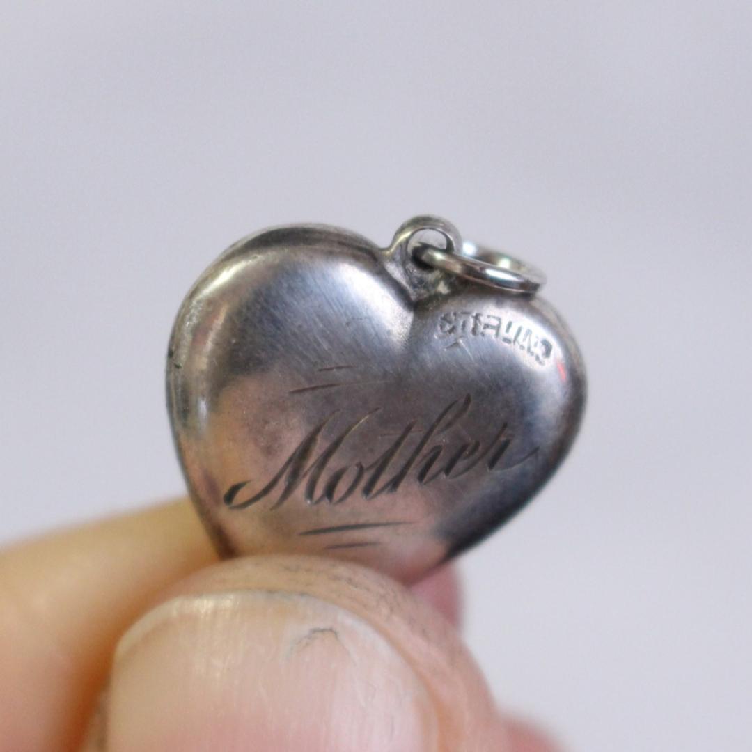 40s　スウィートハートジュエリー　WW2　シルバー　チャーム　渦巻　唐草　波