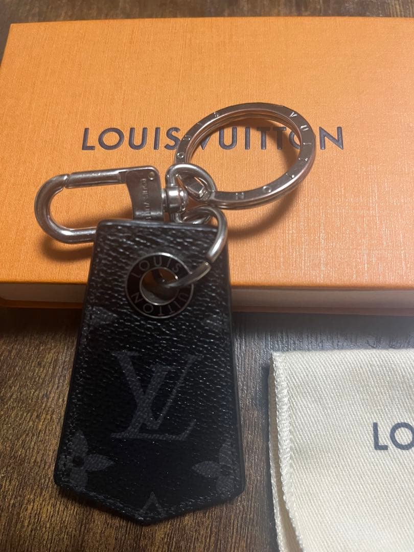Louis Vuitton グラフィット　キーリング