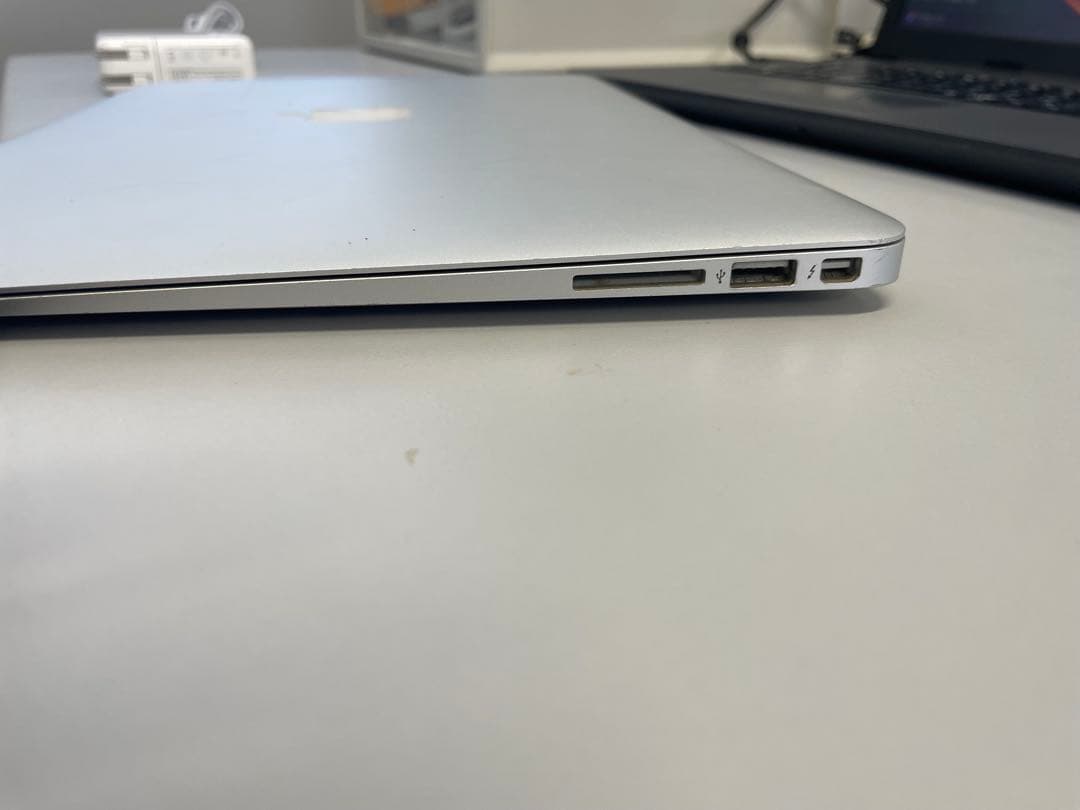 MacBook Air (Early 2015) 本体
