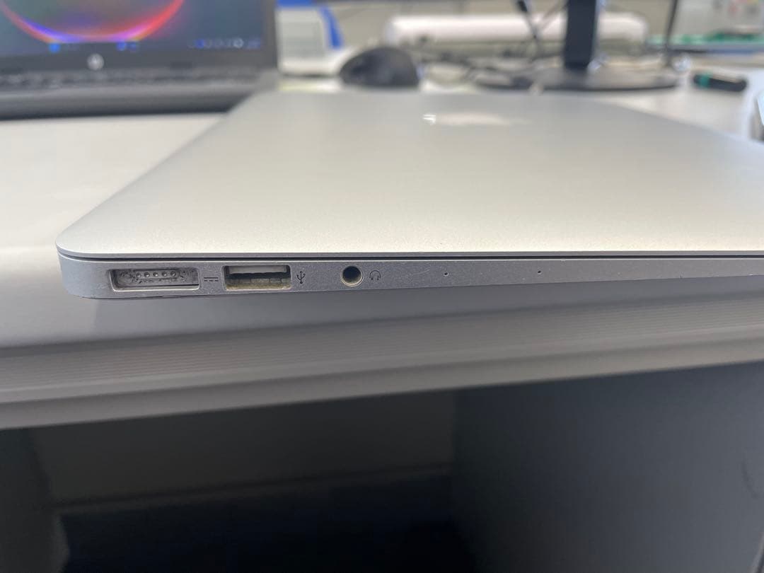 MacBook Air (Early 2015) 本体