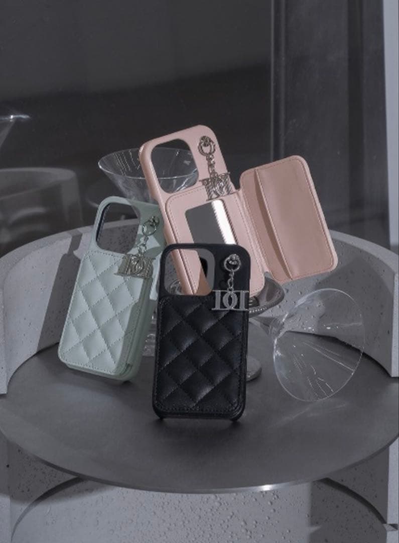 ダーリッチ　キルティングミラーDDチャームiPhoneケース　17