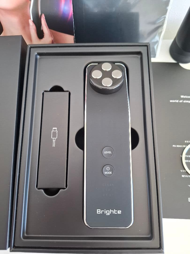 Brighte ブライト エレキリフト　美顔器　マッサージ　BRT-FL170