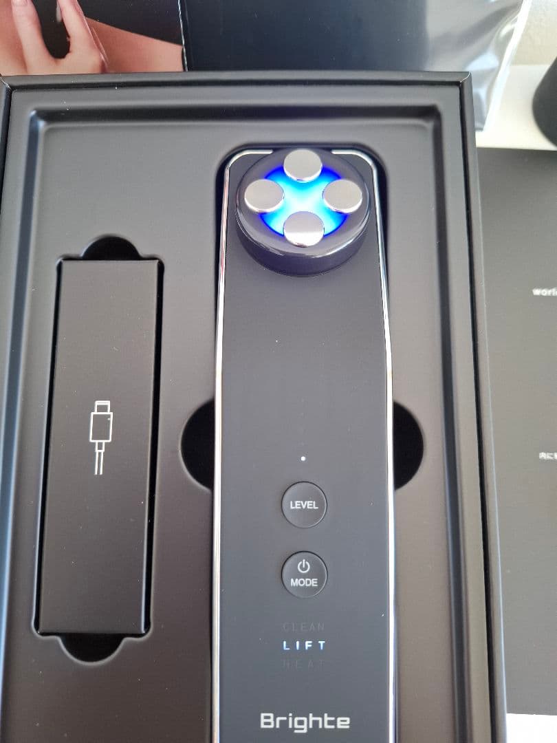 Brighte ブライト エレキリフト　美顔器　マッサージ　BRT-FL170