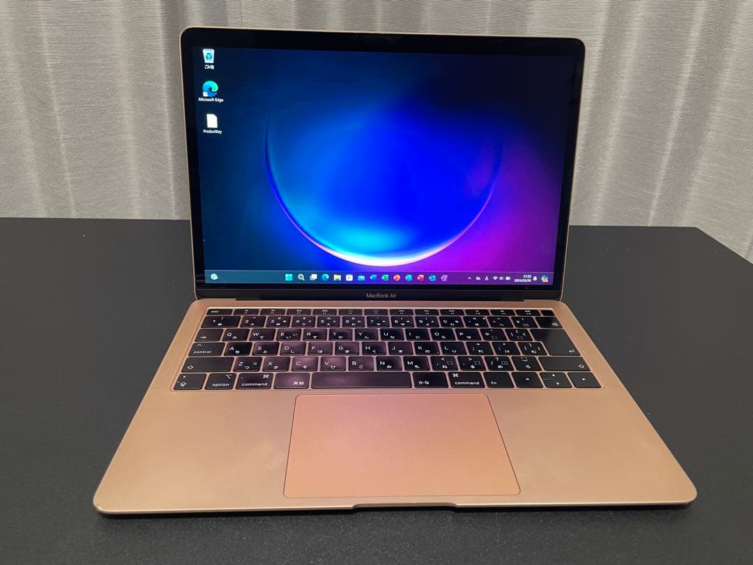MacBook Air 13インチ　Apple