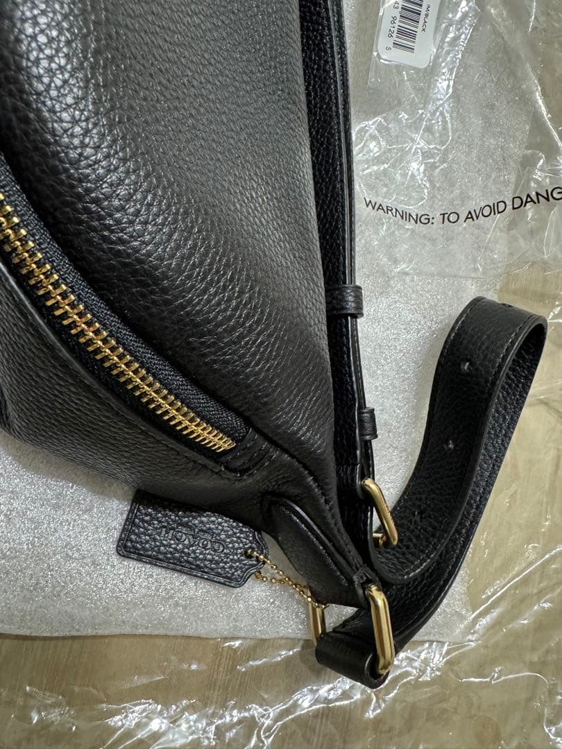 P*E様 ☆正規店購入新品☆COACH バムバック 黒(ボディバッグ)