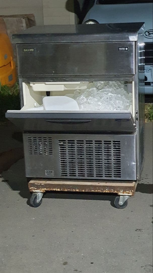 三洋全自動製氷機　SIM-S48A