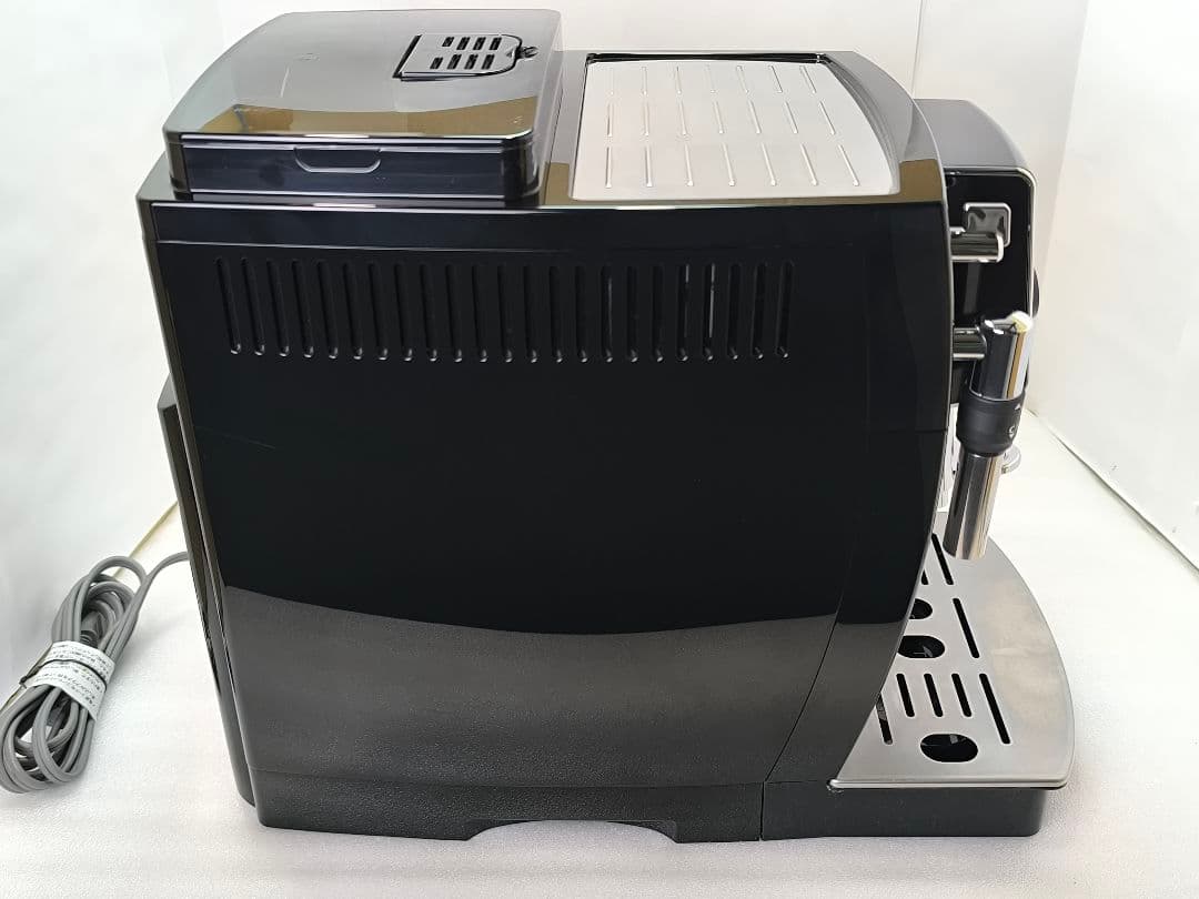 デロンギマグニフィカS コンパクト全自動コーヒーマシン ECAM23120B 3