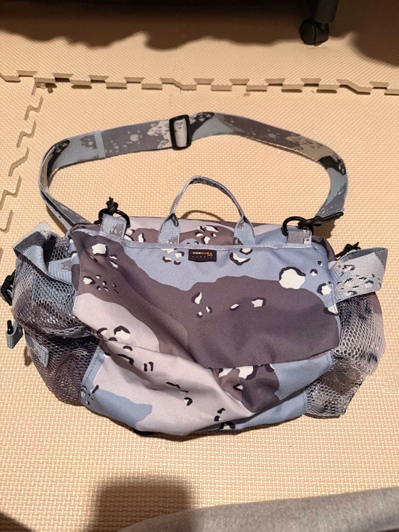 ぼっとん似Supreme 20SS Waist Bag Blue Camo