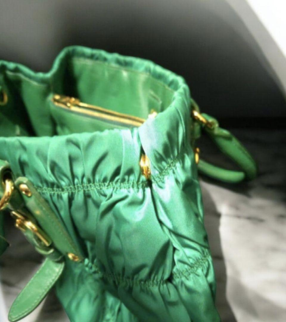 PRADA ハンドバッグ　2way ギャザー　グリーン　ショルダー　ゴールド金具