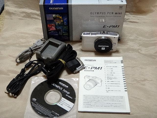 オリンパス OLYMPUS PEN mini E-PM1 ボディのみ ホワイト