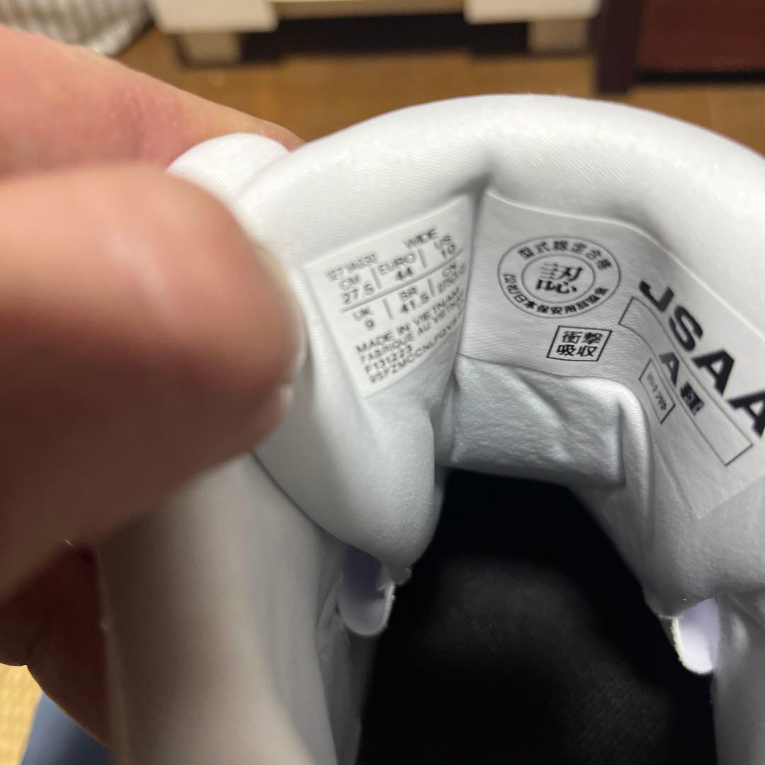 CP３０４asics BOA ホワイトスニーカー限定色27.５センチ