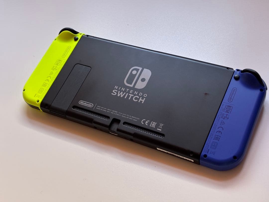 Nintendo Switch グレー 本体+ ソフト3本・キャリーケースセット