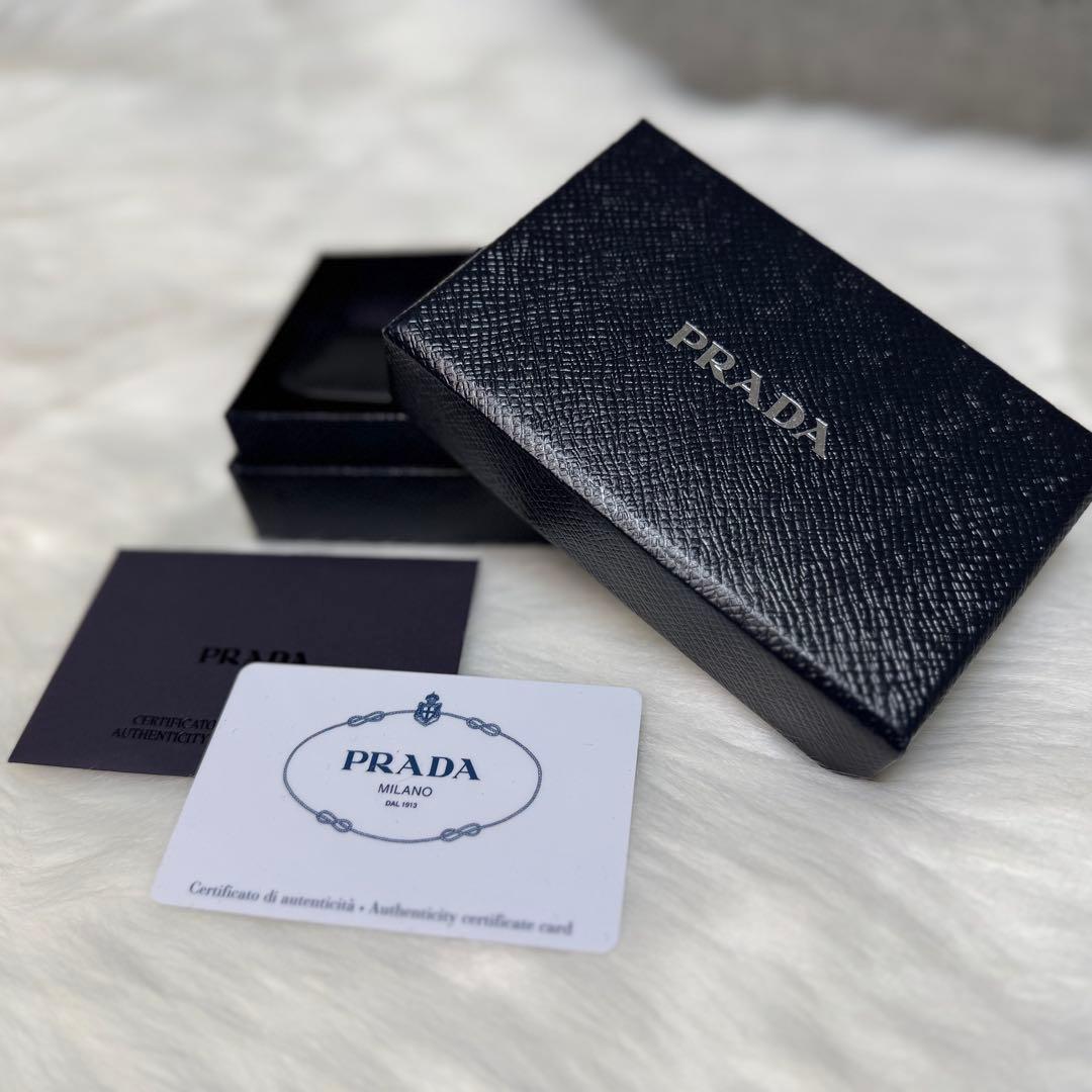 PRADA プラダ リボン キーケース サフィアーノ 4連 キーリング