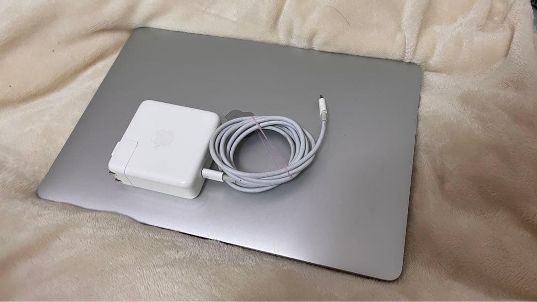【動作良好・格安出品】MacBook Pro 13インチ（バッテリー劣化）