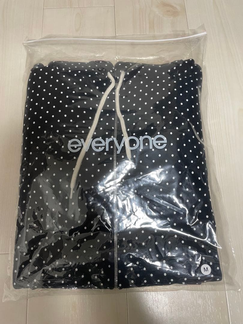トップス everyone back logo dot zip up hoodie M