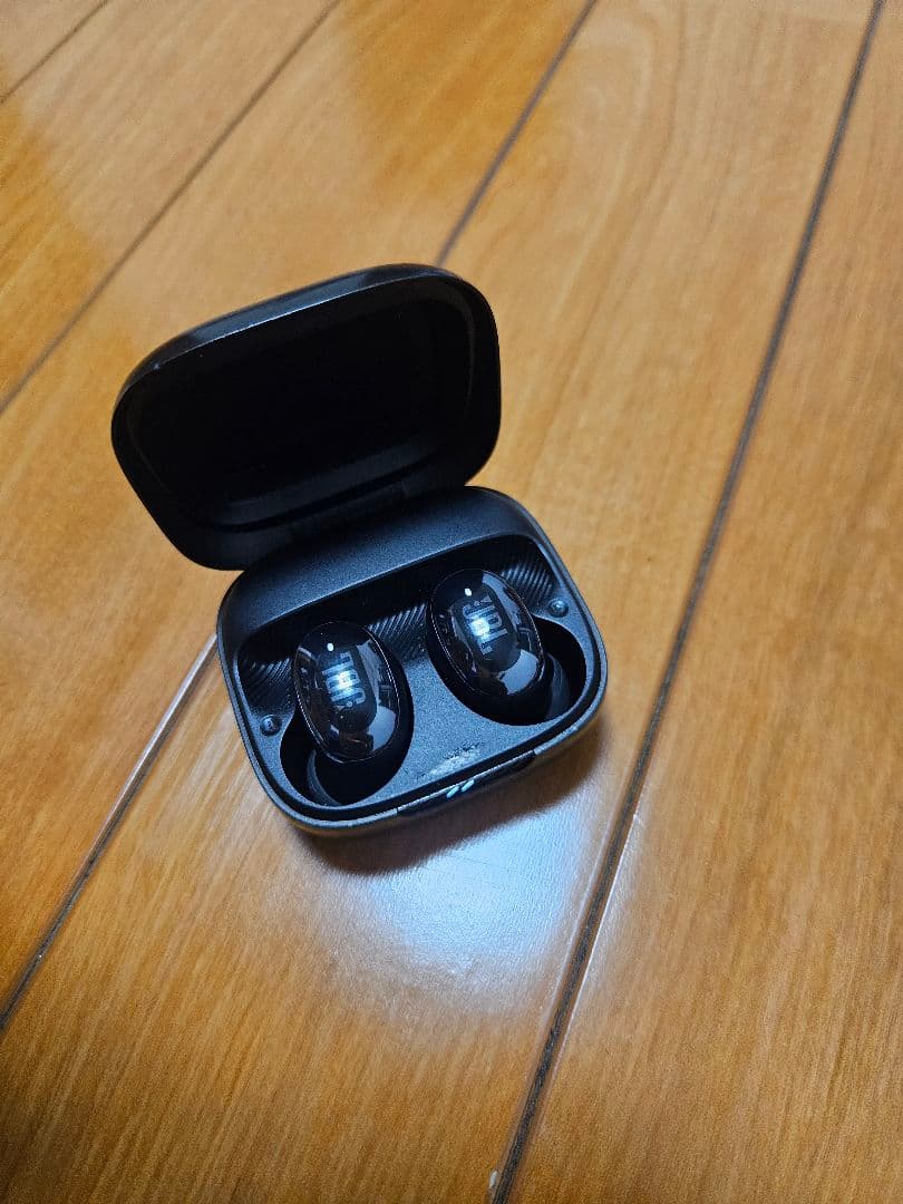 イヤホン JBL LIVE FREE 2