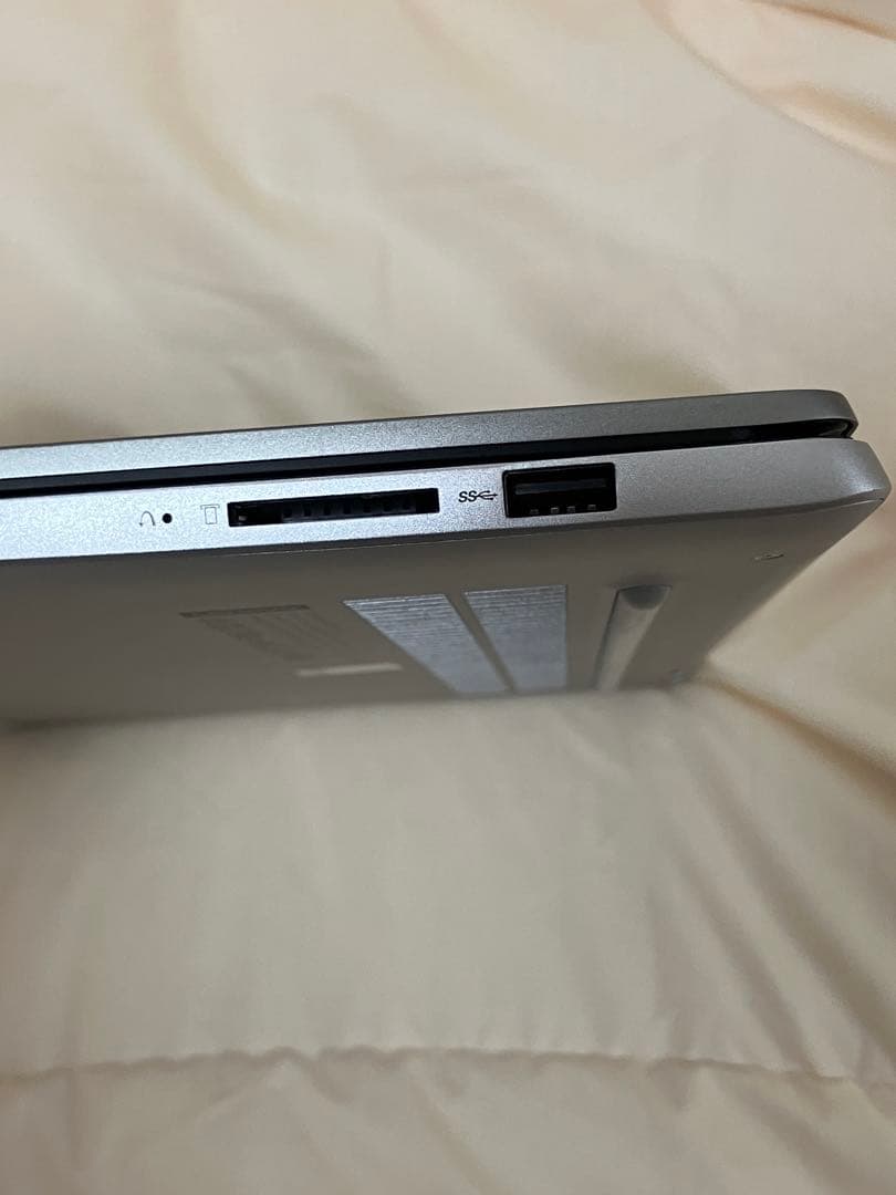 メモリ8GB 14inch Lenovoノートパソコン/Webカメラ/事務学習