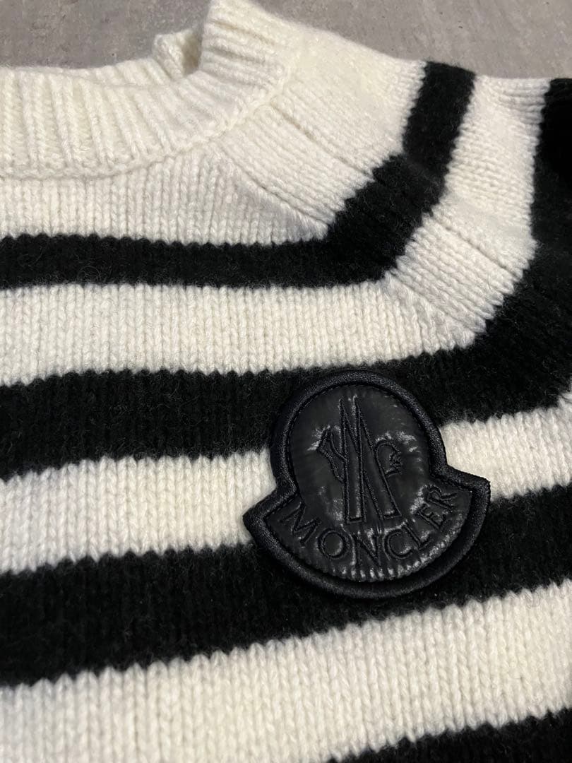 Moncler モンクレール　胸のワッペンが素敵なボーダーニット