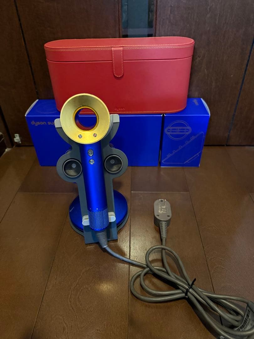 ダイソン スーパーソニック イオニック ヘアードライヤー 23.75K金箔　限定