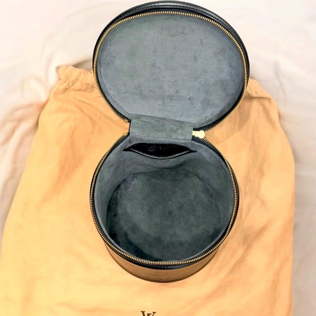 LOUIS VUITTON エピ カンヌ バニティ　ハンドバッグ　 レザー 黒