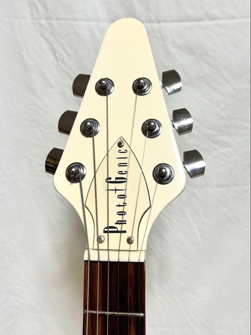 【新品弦張替済】Photo Genic エレキギター フライングV