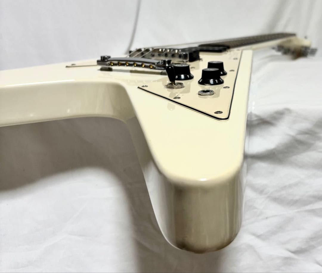 【新品弦張替済】Photo Genic エレキギター フライングV