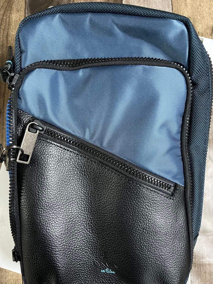 ランバンオンブルー ボディバッグ ワンショルダー レザー メンズ